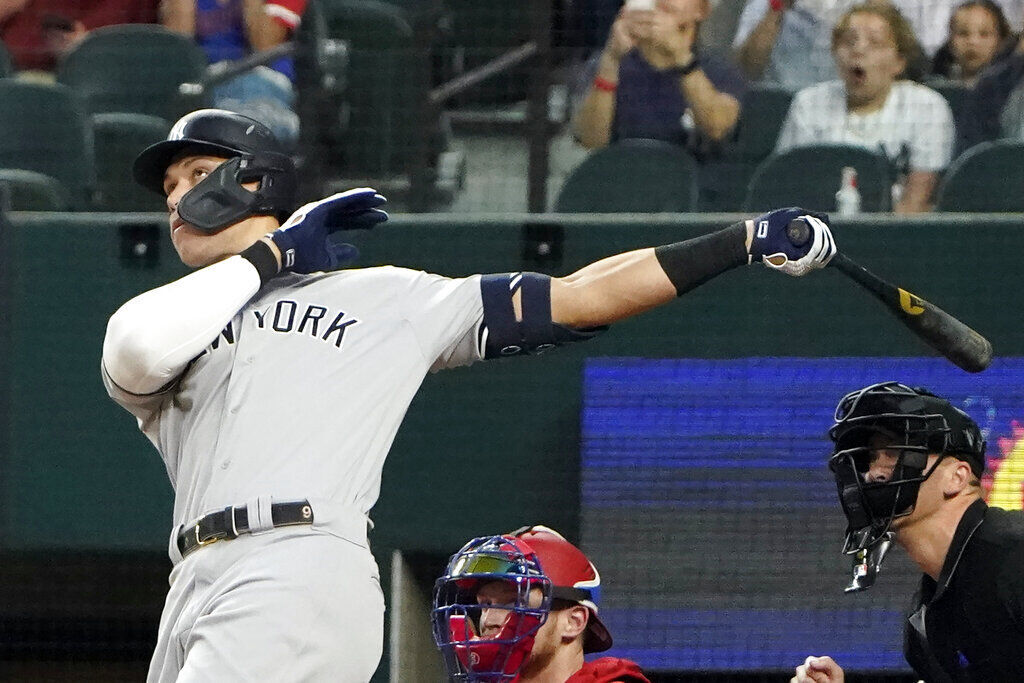 Yankees Rangers Baseball